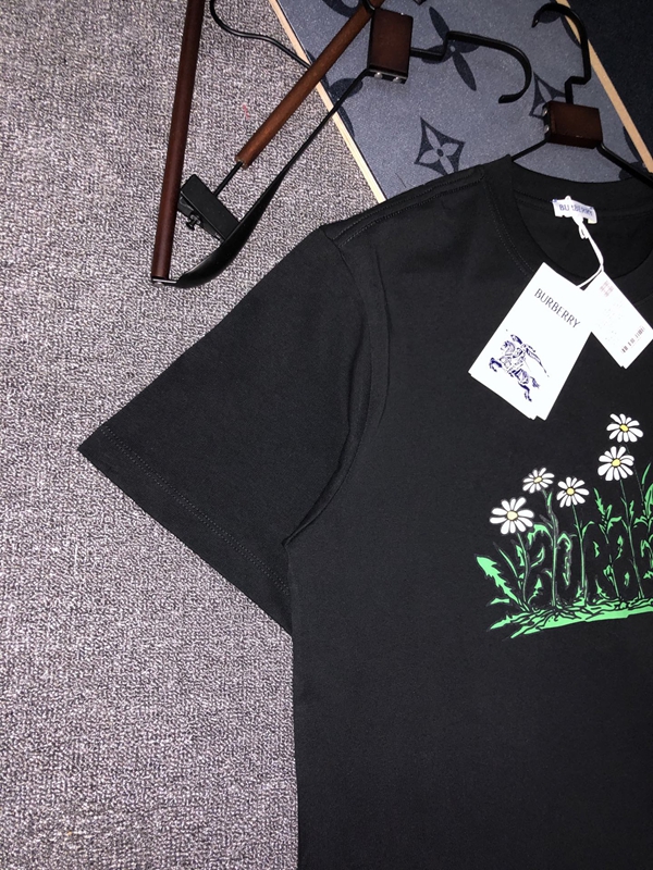 ブランドTシャツ素材ディテール